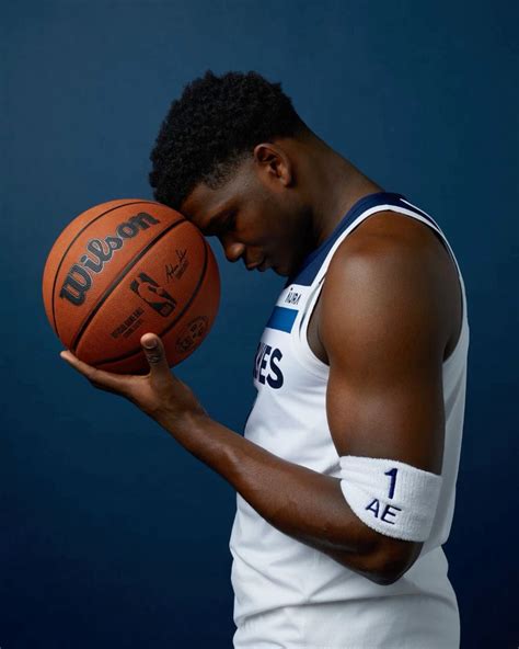 Pin by bella on media day in 2025 | Basketball pictures poses ...