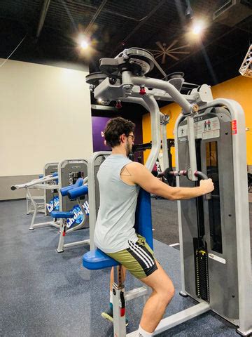 Back Exercise Machine 的图像结果