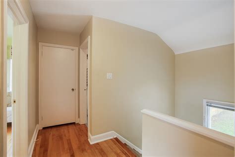 208 Burnett Avenue, Toronto – Realty Tours