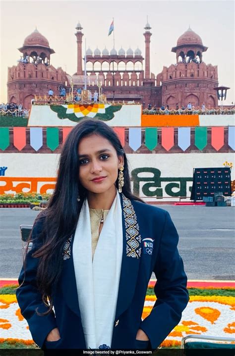 CWG 2022: सिल्वर मेडलिस्ट Priyanka Goswami फैशन के मामले में किसी से कम ...