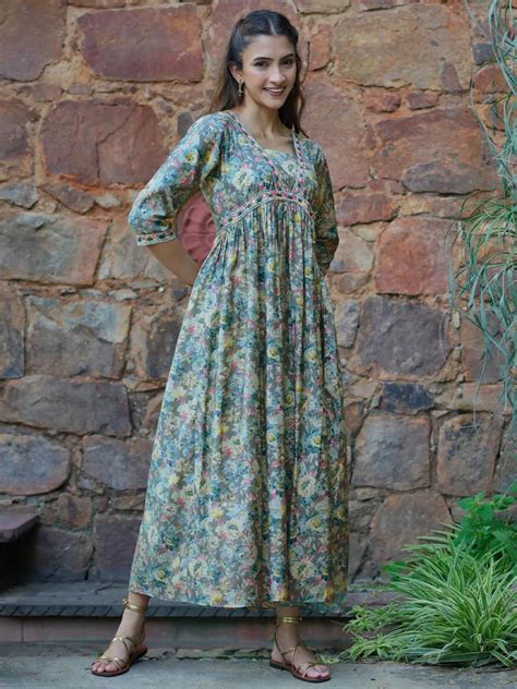 Buy Trendy Dresses for Women Online in India | Libas