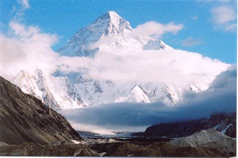 K2, the Second Highest Peak, is Even More Harrowing Than Everest