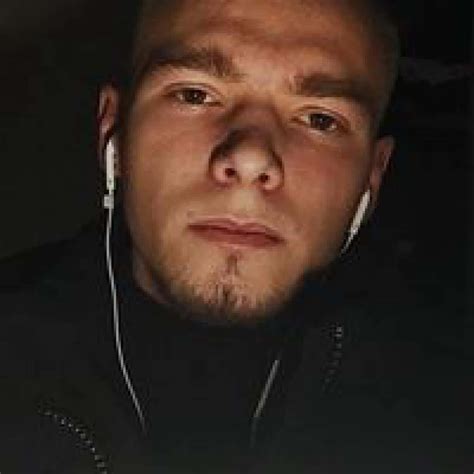 Edmonton Classifieds Free Personal Ads | Find Local Singles at lovezoid.com