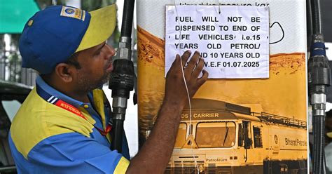 Rush Hour: SC halts action against owners of old vehicles, panel formed ...