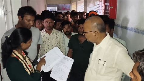 Snake Bite: अशोकनगर में दो भाइयों को सांप ने काटा, एक की मौत तो दूसरा ...