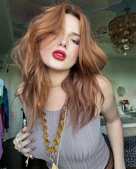 Bella Thorne jugó con su sensualidad frente a cámara y enloqueció a sus seguidores de Instagram