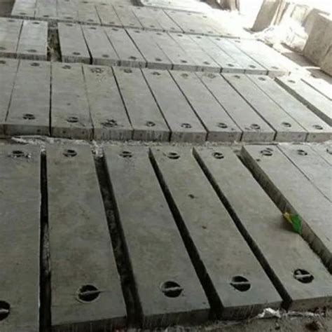 RCC Manhole Cover - 75mm RCC Manhole Cover Manufacturer from Pune