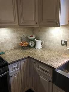 Backsplash With Giallo Ornamental Granite by New Traventine Back Splash Giallo Ornamental Granite Backsplash With Giallo Ornamental Granite