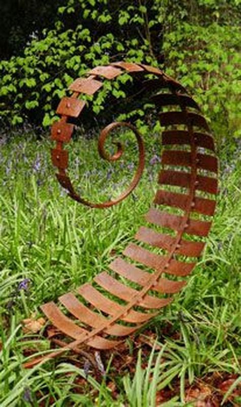 42 Inspiring Garden Art Design Ideas You Can Create | Metal garden art ...