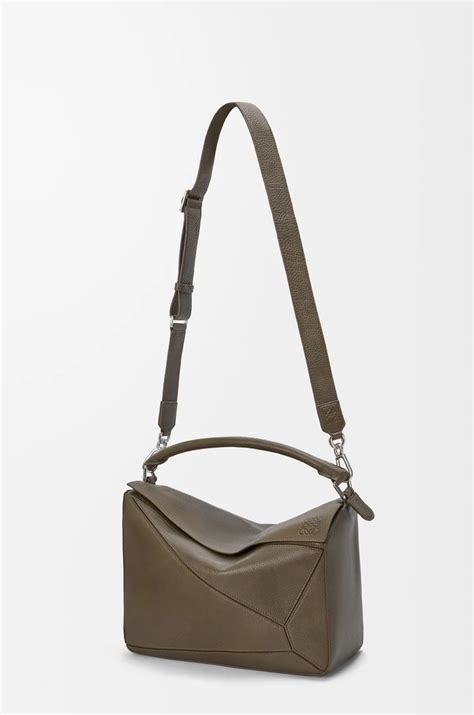 Bolso Puzzle grande en piel de ternera graneada flexible Marrón - LOEWE
