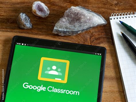 Classroom Logo 的图像结果