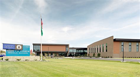 North Pines Middle School – Kilgore Architectural Products