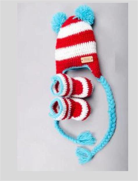 Big Pom Pom Handmade Cap with Booties- White & Red – The Original Knit