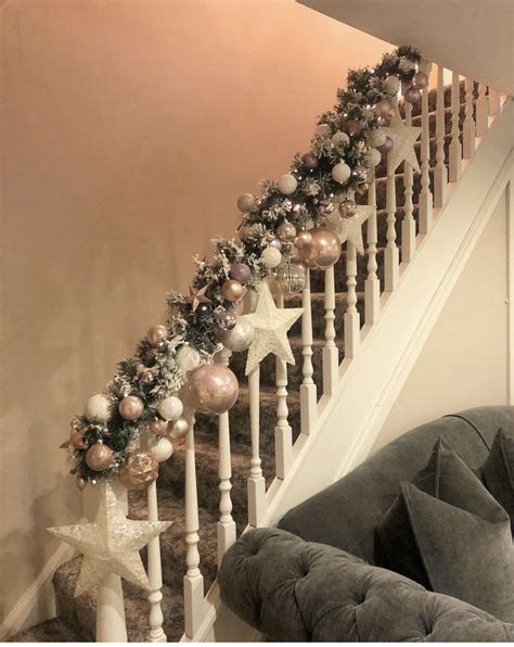 Pin by Vanessa Frazier Beidelschies on Christmas | Christmas staircase ...