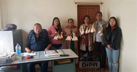 OYSTER MUSHROOM SPAWN DISTRIBUTED TO TUENSANG BENEFICIARIES | DIPR ...