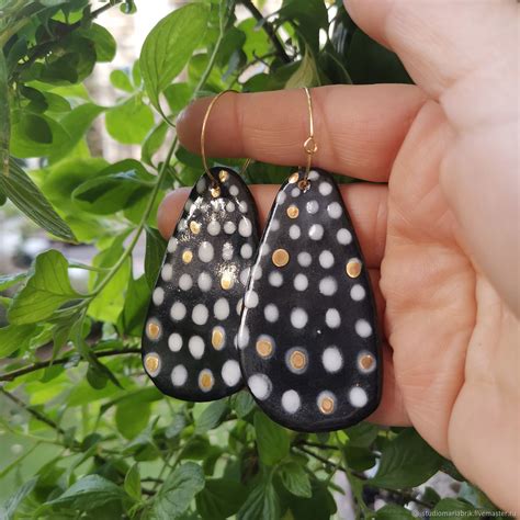 Серьги из керамики "Polka dot" купить в интернет-магазине Ярмарка ...
