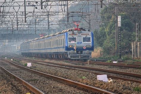 AC Local Train at Palghar 的图像结果