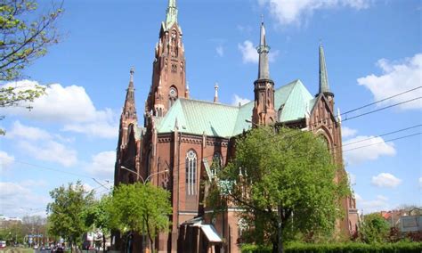 What happened to Tracy Edwards after escaping Jeffrey Dahmer?