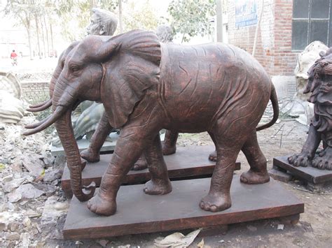 彩绘大象雕塑，玻璃钢动物雕塑 - 河北卓景雕塑公司