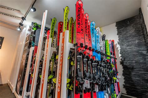 Noleggi sci e attrezzatura invernale in Val di Fassa