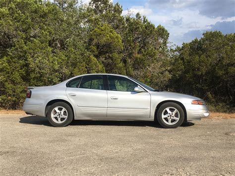 2000 Pontiac Bonneville, official car of? : r/regularcarreviews