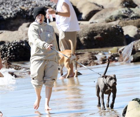 Billie Eilish steps out for beach day