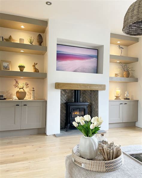 Stylish Modern Fireplace with TV Above - Cozy Home Decor Idea | Cozy ...