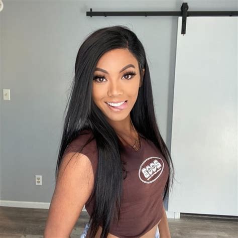 Sophie Van Meter - Bio, Birthday, Age, Video | Cameo