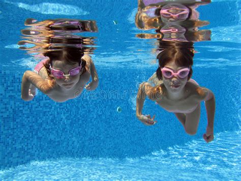 Teens Swiming Nude