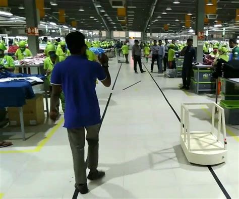 Image result for Gambar Robot Line Follower