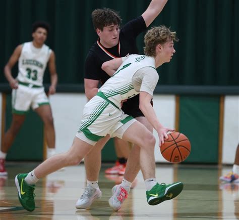 RFA overcomes last-minute coaching change, raucous Ludden crowd in ...