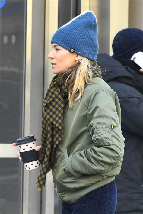 Sienna Miller Street Style 01/15/2019 • CelebMafia
