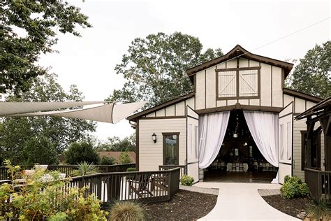 White Oaks Vineyard Wedding With Georgia Countryside Views