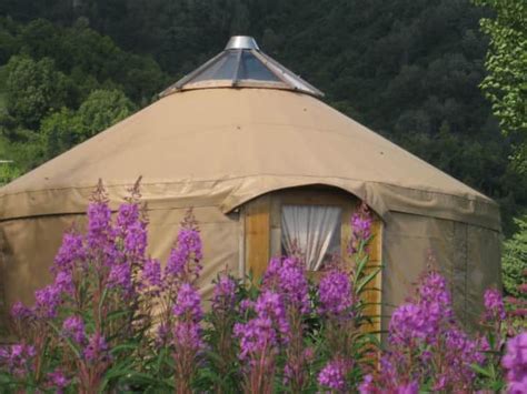 Birdsong Yurt - Yurts for Rent in Homer, Alaska, United States - Airbnb
