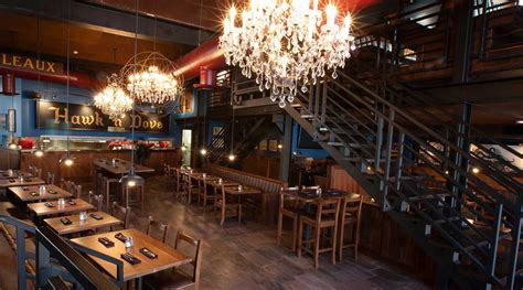 Hawk 'n' Dove - American Restaurant in Washington, DC | The Vendry