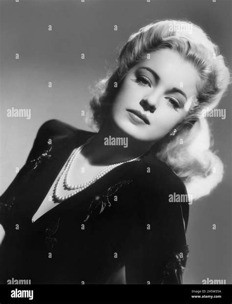 Mary beth hughes hi-res stock photography and images - Alamy