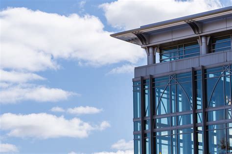 On the Issues: Marquette Law School Poll, Feb. 7 | Marquette Today