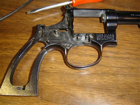 Revolver Disassembly 的图像结果