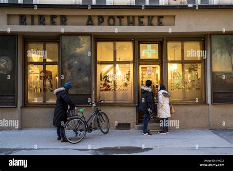 Chemist Shop 的图像结果