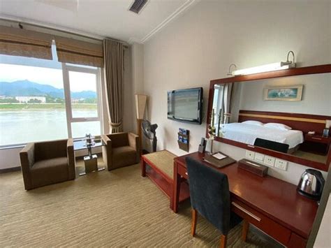 AP PLAZA HOTEL (Hoa Binh) - Hotel Reviews & Photos - Tripadvisor