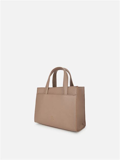 Olivia Mocha Mousse Handheld by IRTH | House Of Titan