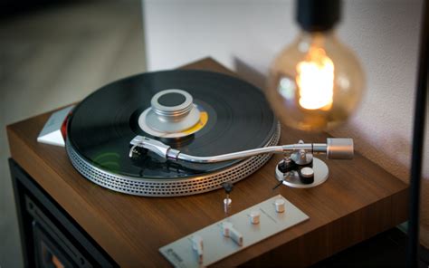 Direct Drive vs Belt Drive Turntables – Which is better?