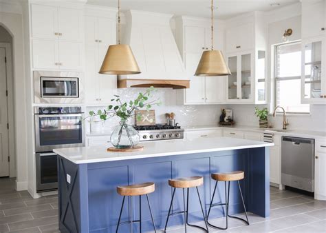 Blue Wall Kitchen Design Ideas