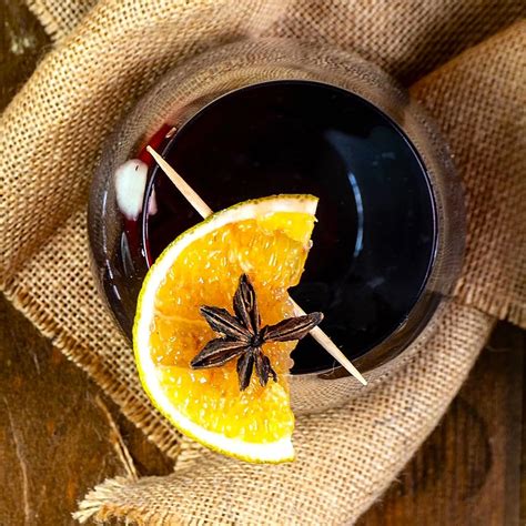 25 Best hot alcoholic drinks for Thanksgiving - Celebrating with kids