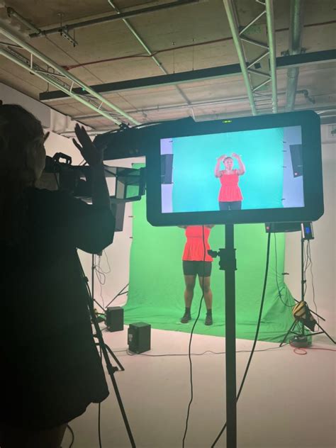 Sign Language Song Video Disney 的图像结果