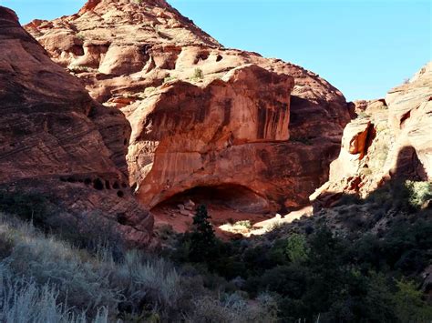 Hiking Red Reef at The Red Cliffs Recreation Area | Keith and Lindsey