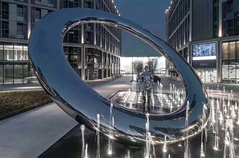 不锈钢镜面雕塑 – 北京博仟雕塑公司