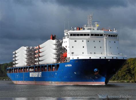 UHL FREEDOM, Heavy Load Carrier - Details and current position - IMO ...