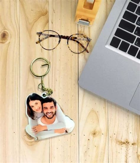 100+ Customized Keychain Gifts - Buy Personalized keyring with Name and Photo | WeHatke