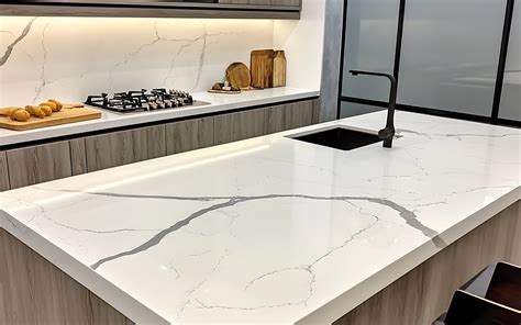 Solid Surface vs Quartz: Which Countertop is Best for Your Home